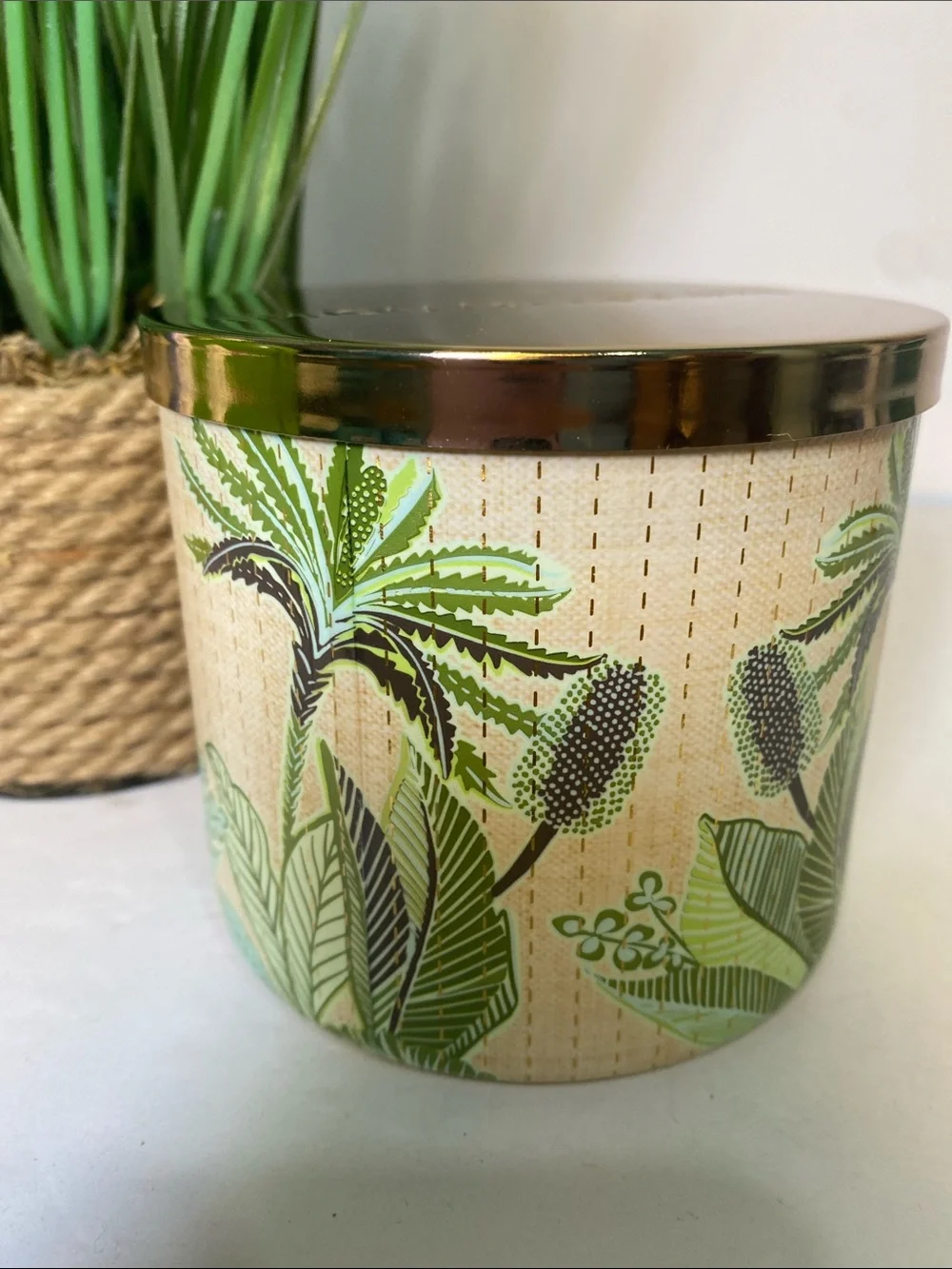 Bath & Body Works “Waikiki Beach Coconut” New 3 Wick Candle